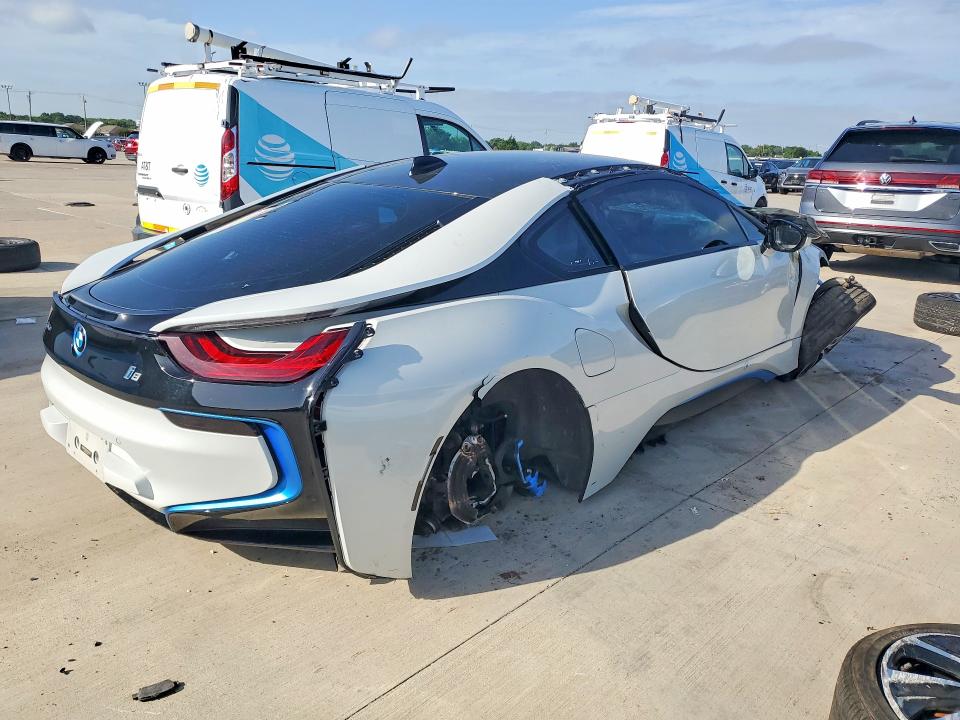 60699896 :رقم المزاد ، WBY2Z2C57GV675647 vin ، 2016 Bmw I8 مزاد بيع