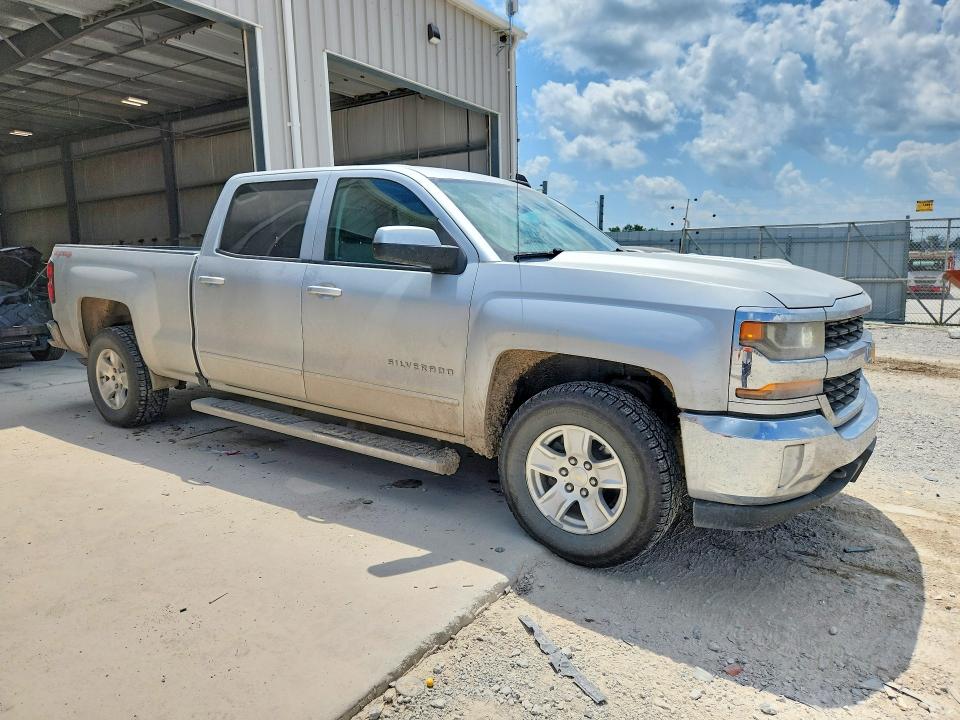 Продаж на аукціоні авто 2016 Chevrolet Silverado, vin: 3GCUKREC9GG215739, номер лоту: 61222116