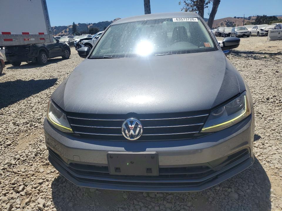 2017 Volkswagen Jetta მანქანა იყიდება აუქციონზე, vin: 3VW2B7AJ0HM372219, აუქციონის ნომერი: 63573726