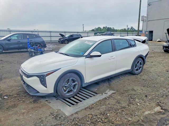 2026 Kia K4 მანქანა იყიდება აუქციონზე, vin: 3KPFT4DE9TE260553, აუქციონის ნომერი: 60435546