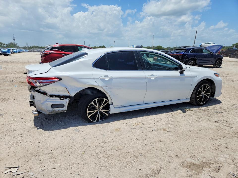 60850196 :رقم المزاد ، 4T1B11HK9KU175937 vin ، 2019 Toyota Camry مزاد بيع