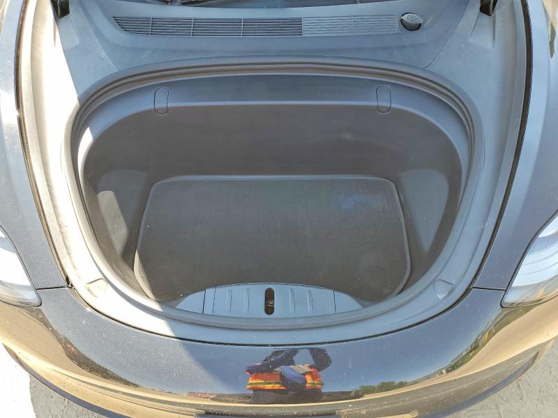 60571406 :رقم المزاد ، 5YJ3E1EA9JF179874 vin ، 2018 Tesla Model 3 مزاد بيع