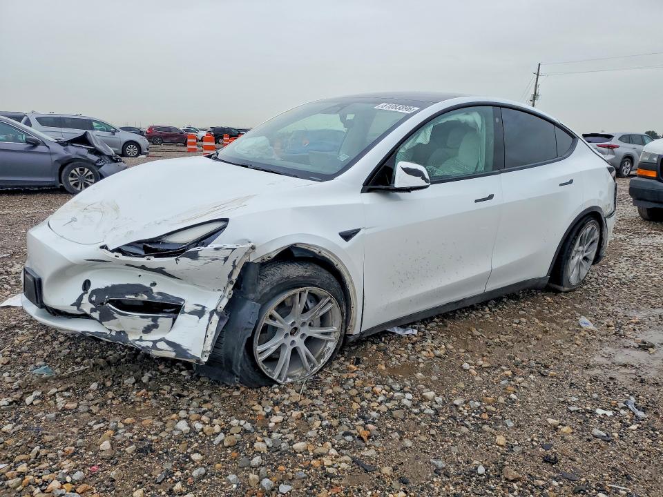 61083896 :رقم المزاد ، 5YJYGDEE6MF069454 vin ، 2021 Tesla Model Y مزاد بيع