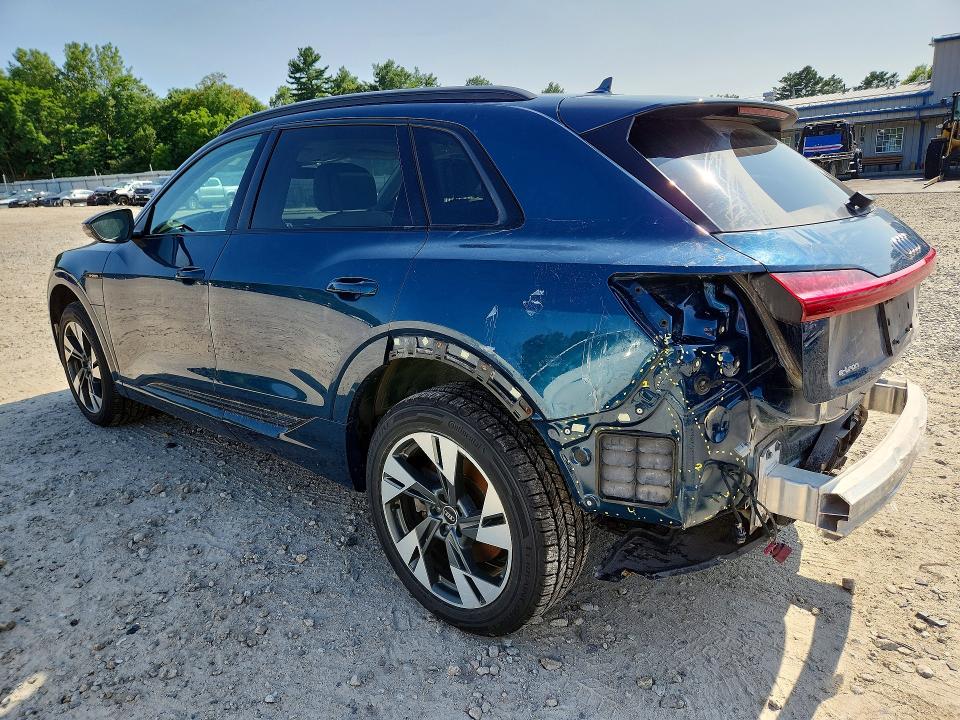 62314606 :رقم المزاد ، WA1AAAGE8MB038315 vin ، 2021 Audi E-tron مزاد بيع