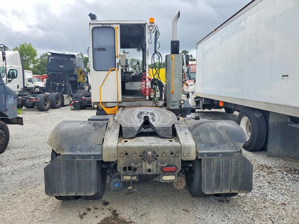 Продажа на аукционе авто 2017 Ottawa Yard Tractor Spotter, vin: 343834, номер лота: 61969386