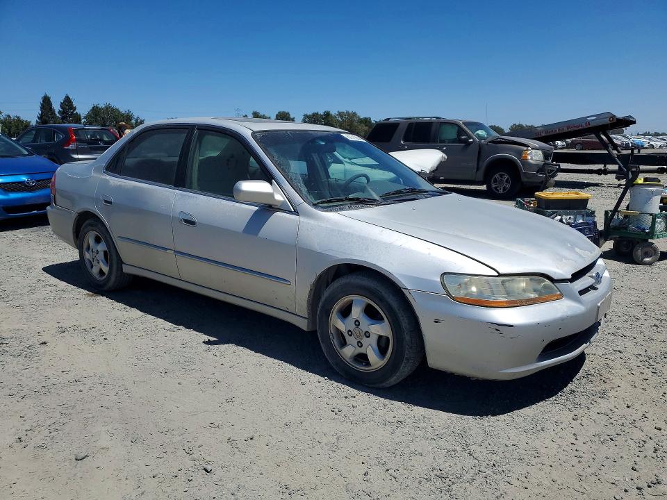 Aukcja sprzedaży 1998 Honda Accord, vin: 1HGCG6676WA105873, numer aukcji: 61713556