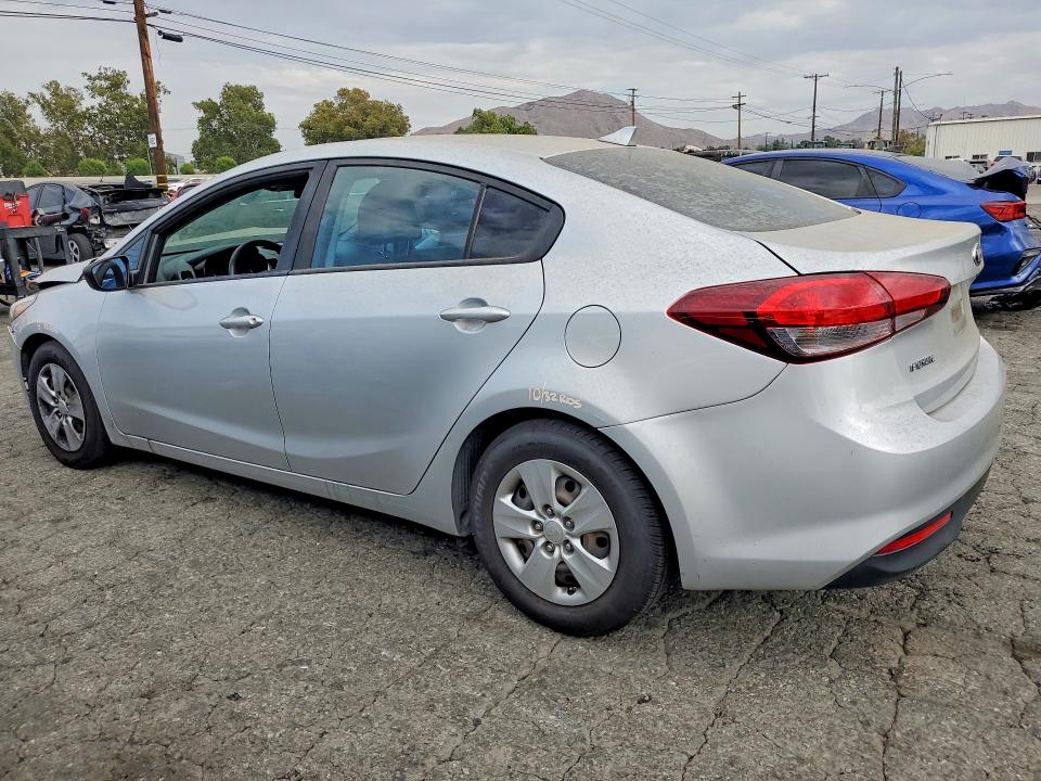 2017 Kia Forte მანქანა იყიდება აუქციონზე, vin: 3KPFL4A70HE098731, აუქციონის ნომერი: 61209796