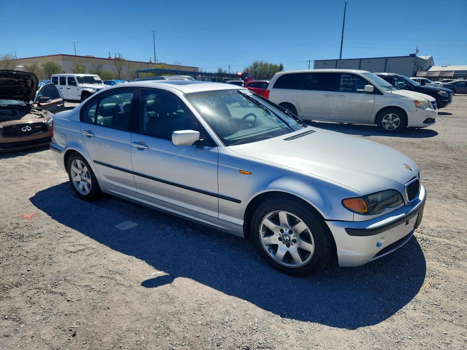 60306736 :رقم المزاد ، WBAET37453NJ34952 vin ، 2003 Bmw 325 مزاد بيع