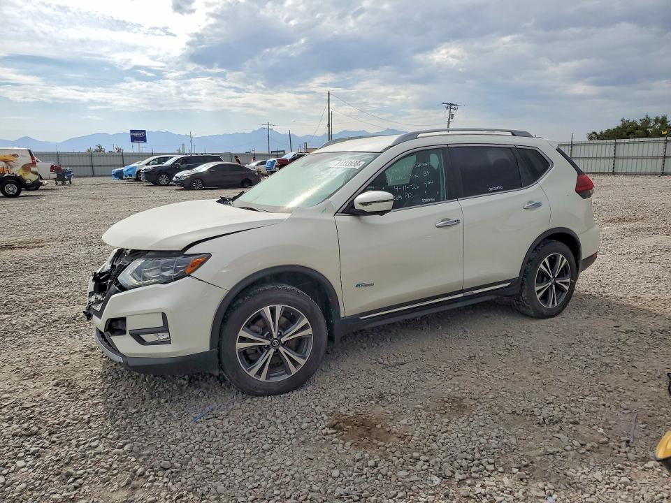 2017 Nissan Rogue Hybrid მანქანა იყიდება აუქციონზე, vin: 5N1ET2MV2HC786677, აუქციონის ნომერი: 61233936
