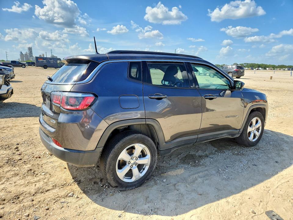 59668216 :رقم المزاد ، 3C4NJDBBXJT315658 vin ، 2018 Jeep Compass مزاد بيع