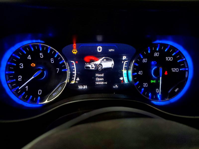 63109456 :رقم المزاد ، 2C4RC1EG6HR677047 vin ، 2017 Chrysler Pacifica مزاد بيع