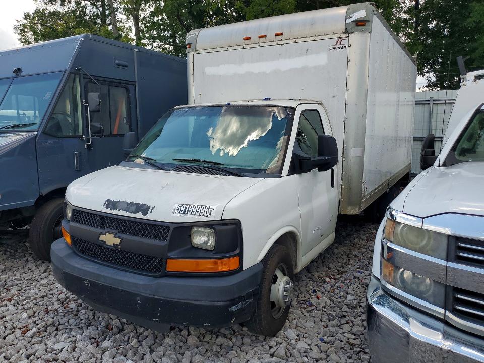 59199996 :رقم المزاد ، 1GB3G4CG5F1202932 vin ، 2015 Chevrolet Express G3500 مزاد بيع