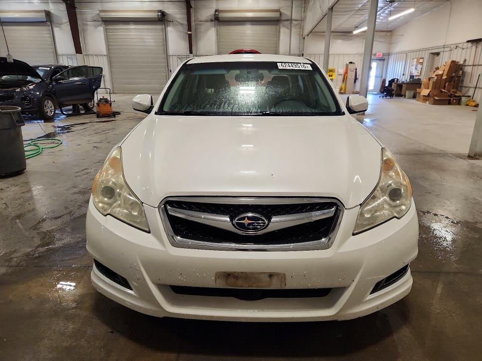 62449516 :رقم المزاد ، 4S3BMCC66B3215558 vin ، 2011 Subaru Legacy مزاد بيع