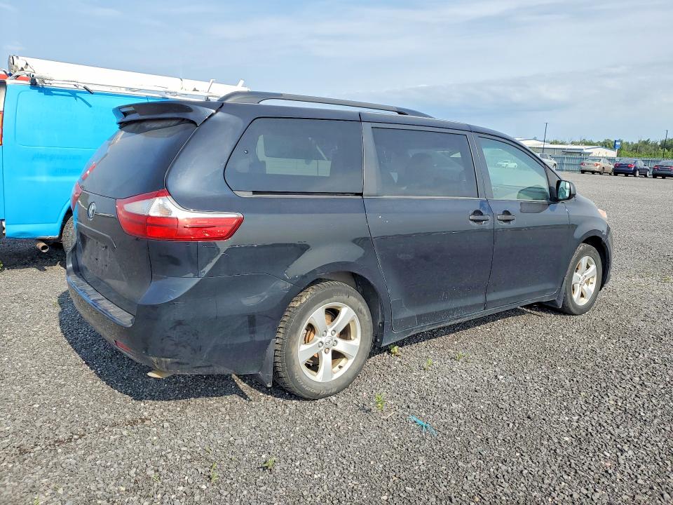 61530346 :رقم المزاد ، 5TDZK3DC3FS629426 vin ، 2015 Toyota Sienna مزاد بيع