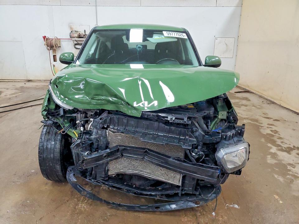 59777026 :رقم المزاد ، KNDJ33AU8N7155344 vin ، 2022 Kia Soul مزاد بيع