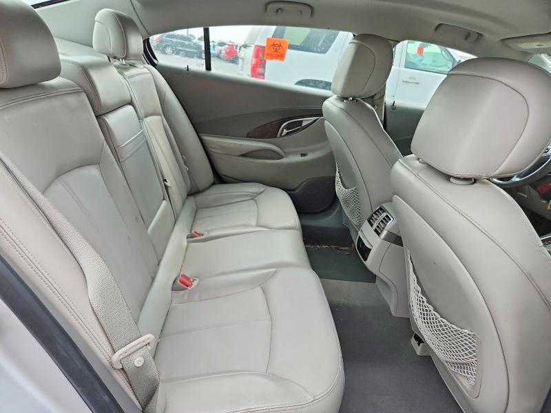 62871356 :رقم المزاد ، 1G4GC5EGXAF273806 vin ، 2010 Buick Lacrosse مزاد بيع