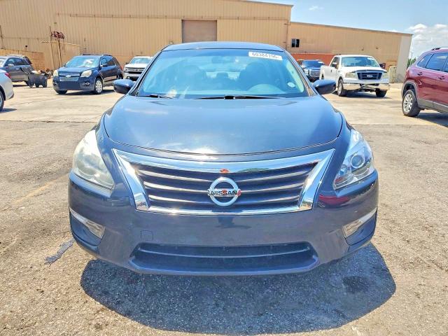60384196 :رقم المزاد ، 1N4AL3AP3FN329348 vin ، 2015 Nissan Altima مزاد بيع