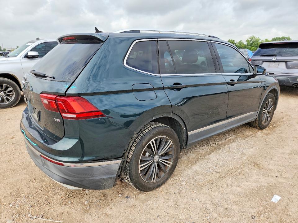 Продажа на аукционе авто 2018 Volkswagen Tiguan, vin: 3VV3B7AX3JM013787, номер лота: 60203856