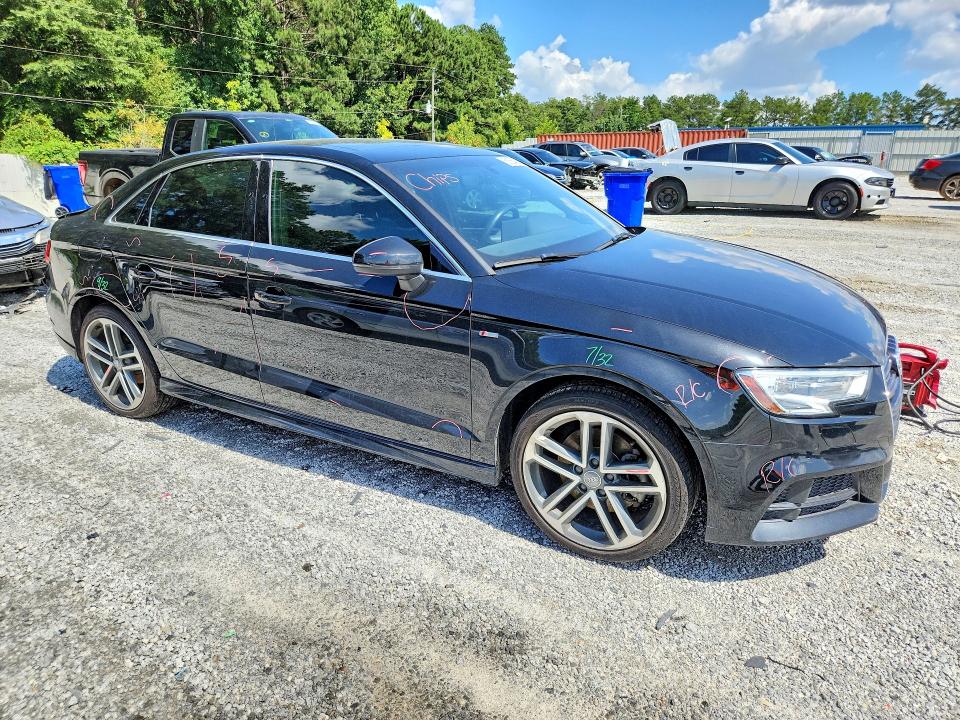 Продажа на аукционе авто 2018 Audi A3, vin: WAUJ8GFF2J1083120, номер лота: 61664266