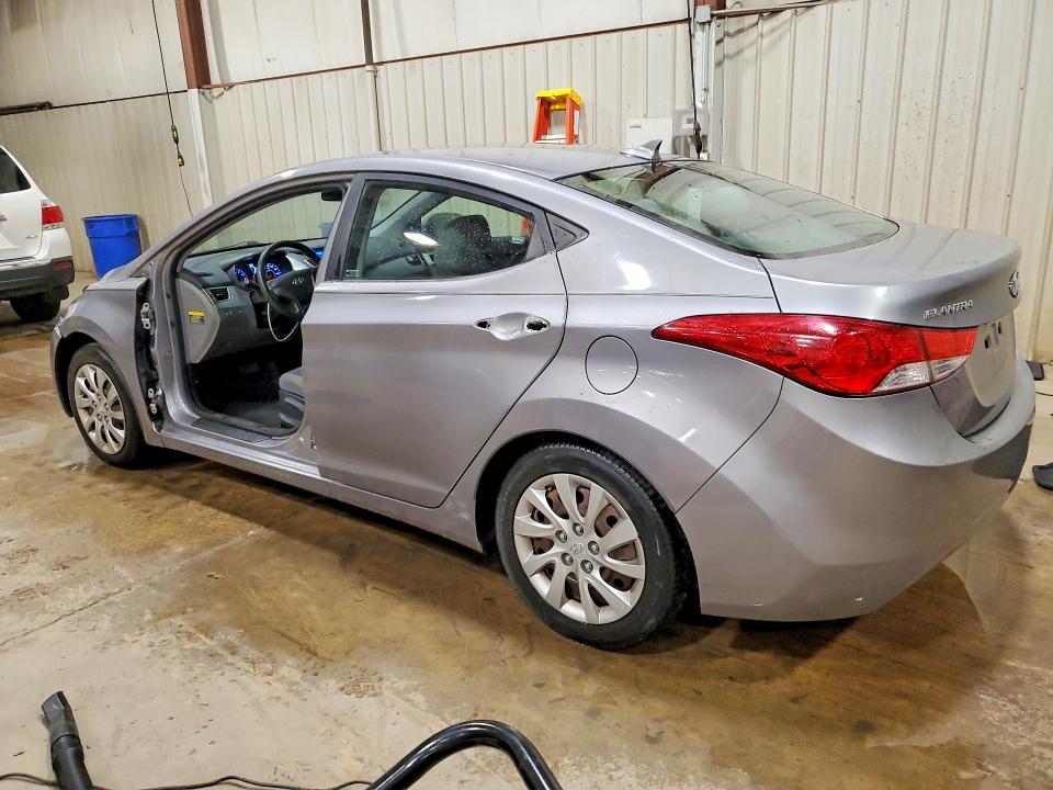 60930856 :رقم المزاد ، KMHDH4AE0DU485536 vin ، 2013 Hyundai Elantra مزاد بيع