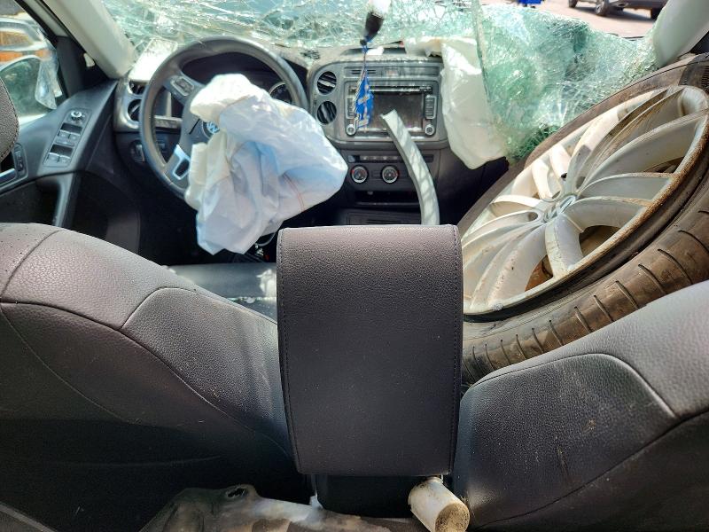 2015 Volkswagen Tiguan მანქანა იყიდება აუქციონზე, vin: WVGBV7AX2FW507773, აუქციონის ნომერი: 63502716