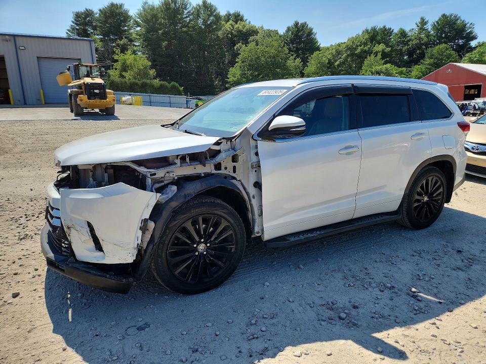 Aukcja sprzedaży 2018 Toyota Highlander, vin: 5TDDZRFH0JS827567, numer aukcji: 61422926