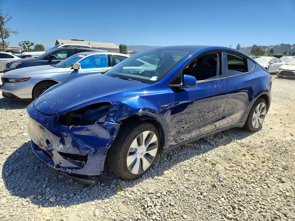 60653596 :رقم المزاد ، 5YJYGAEE8MF196818 vin ، 2021 Tesla Model Y مزاد بيع