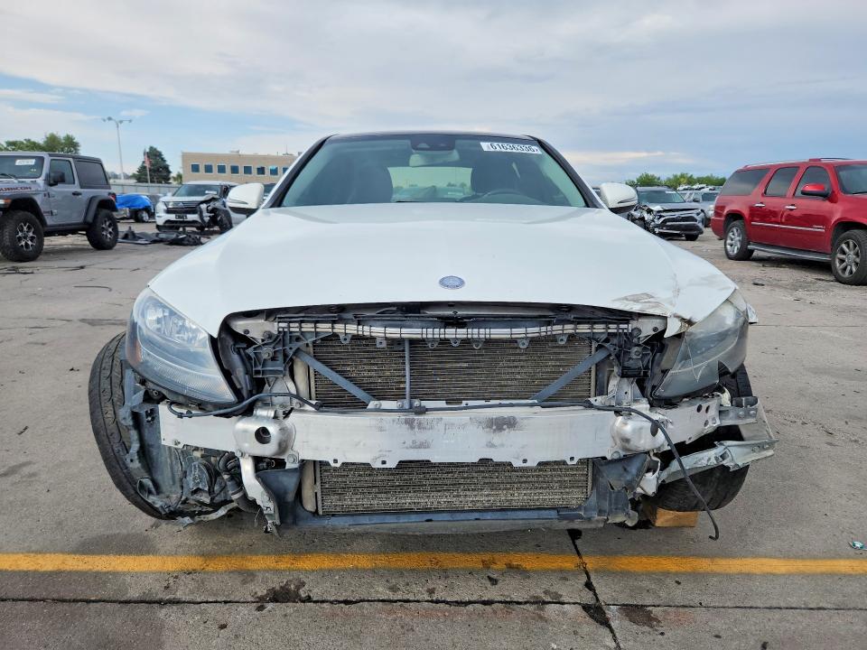 61636336 :رقم المزاد ، 55SWF4KB0GU114508 vin ، 2016 Mercedes-benz C مزاد بيع
