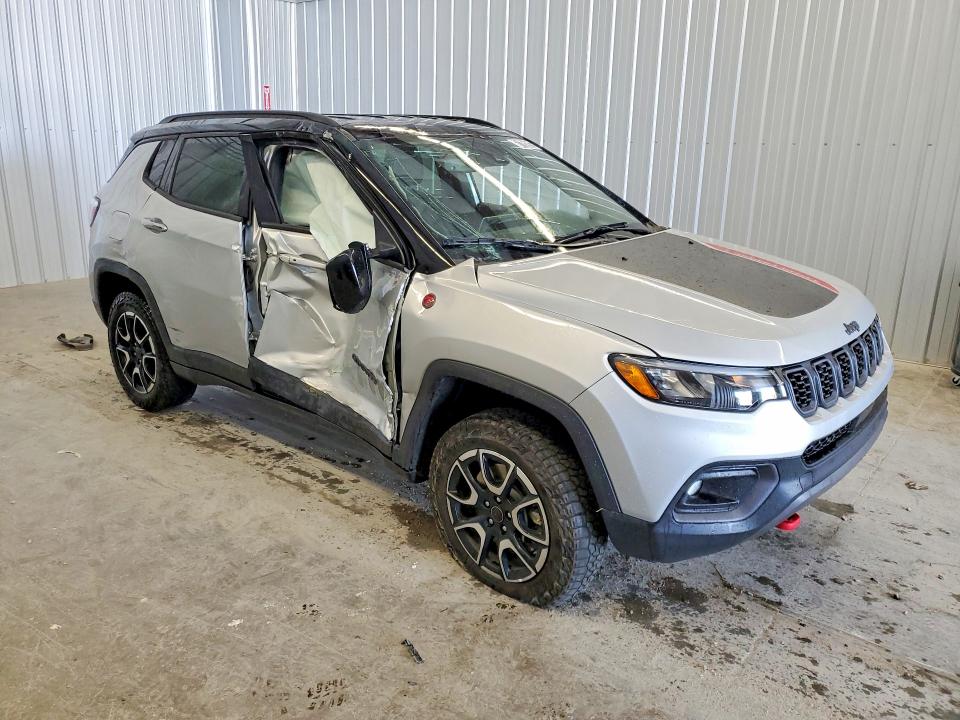 2025 Jeep Compass მანქანა იყიდება აუქციონზე, vin: 3C4NJDDN9ST618973, აუქციონის ნომერი: 61701916
