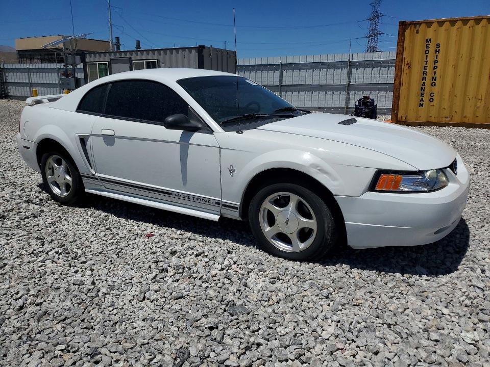 60602126 :رقم المزاد ، 1FAFP40421F186628 vin ، 2001 Ford Mustang مزاد بيع