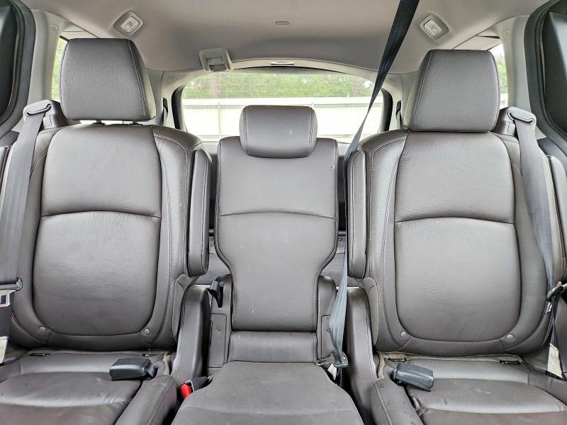 60119926 :رقم المزاد ، 5FNRL6H77JB094528 vin ، 2018 Honda Odyssey مزاد بيع