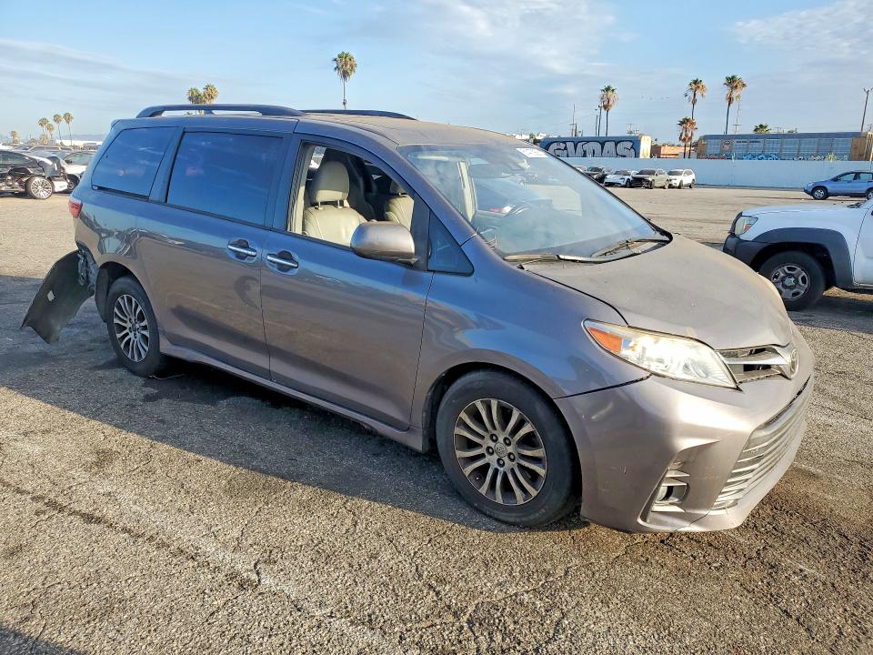 Aukcja sprzedaży 2018 Toyota Sienna, vin: 5TDYZ3DC4JS915849, numer aukcji: 61473926