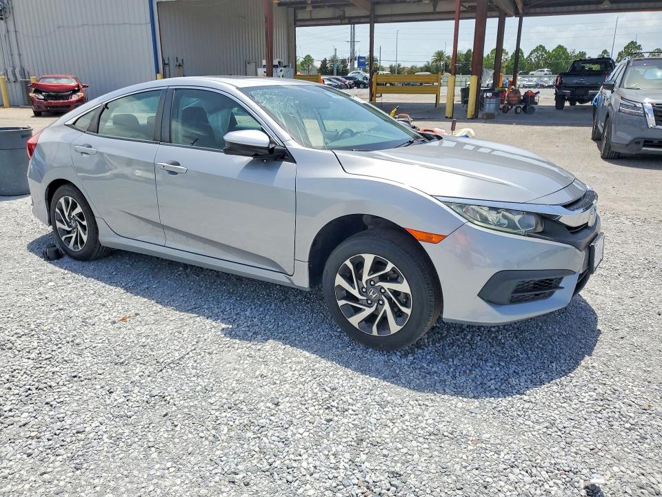 60717496 :رقم المزاد ، 19XFC2F73HE002815 vin ، 2017 Honda Civic مزاد بيع