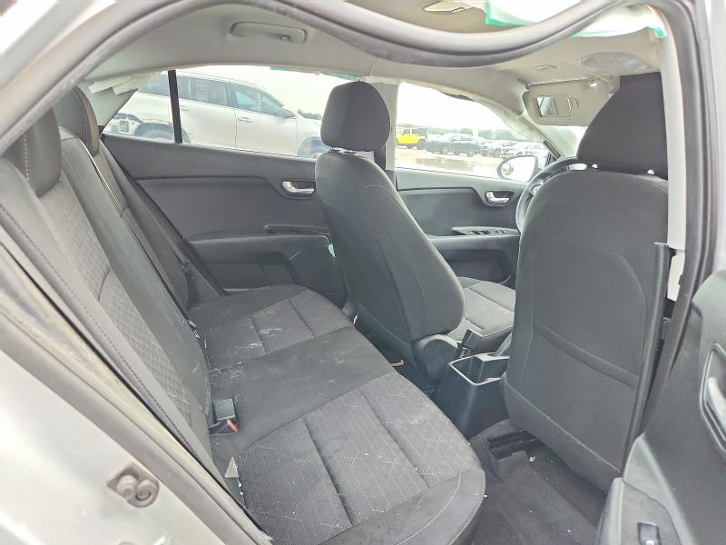 59642496 :رقم المزاد ، 3KPA24AD5NE458915 vin ، 2022 Kia Rio مزاد بيع