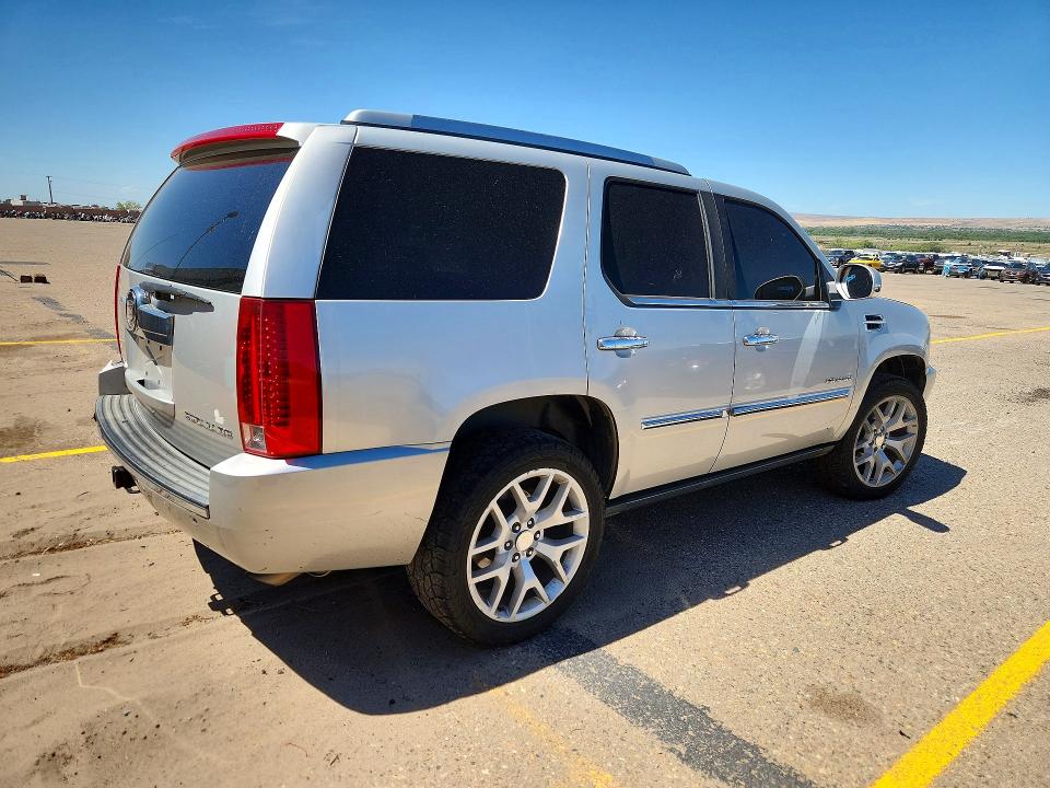 63136926 :رقم المزاد ، 1GYUKCEF8AR155221 vin ، 2010 Cadillac Escalade مزاد بيع