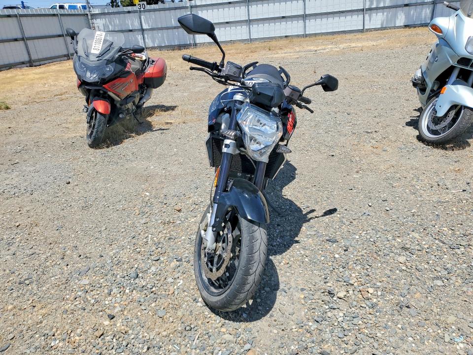 59720826 :رقم المزاد ، ZD4RAC014GS001542 vin ، 2016 Aprilia Shiver مزاد بيع