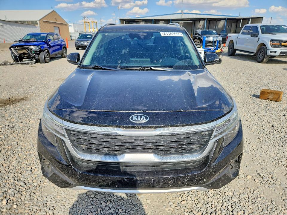 2021 Kia Seltos მანქანა იყიდება აუქციონზე, vin: KNDEU2AA3M7105710, აუქციონის ნომერი: 61153656