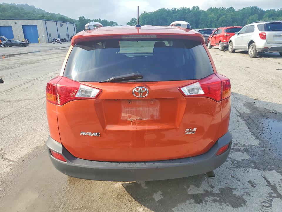 58197316 :رقم المزاد ، 2T3RFREV5FW311782 vin ، 2015 Toyota Rav4 مزاد بيع