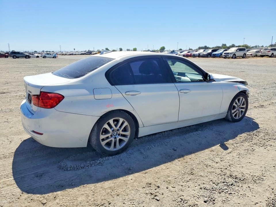 2013 Bmw 328 მანქანა იყიდება აუქციონზე, vin: WBA3C1C52DF441551, აუქციონის ნომერი: 62468826