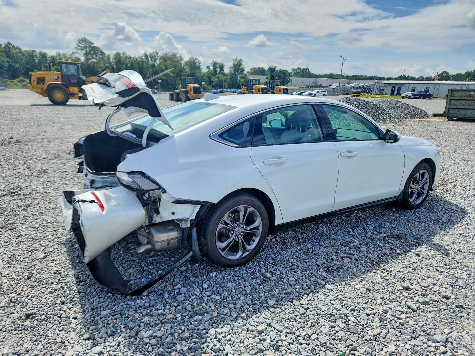 Продажа на аукционе авто 2024 Honda Accord, vin: 1HGCY2F62RA016240, номер лота: 61085636