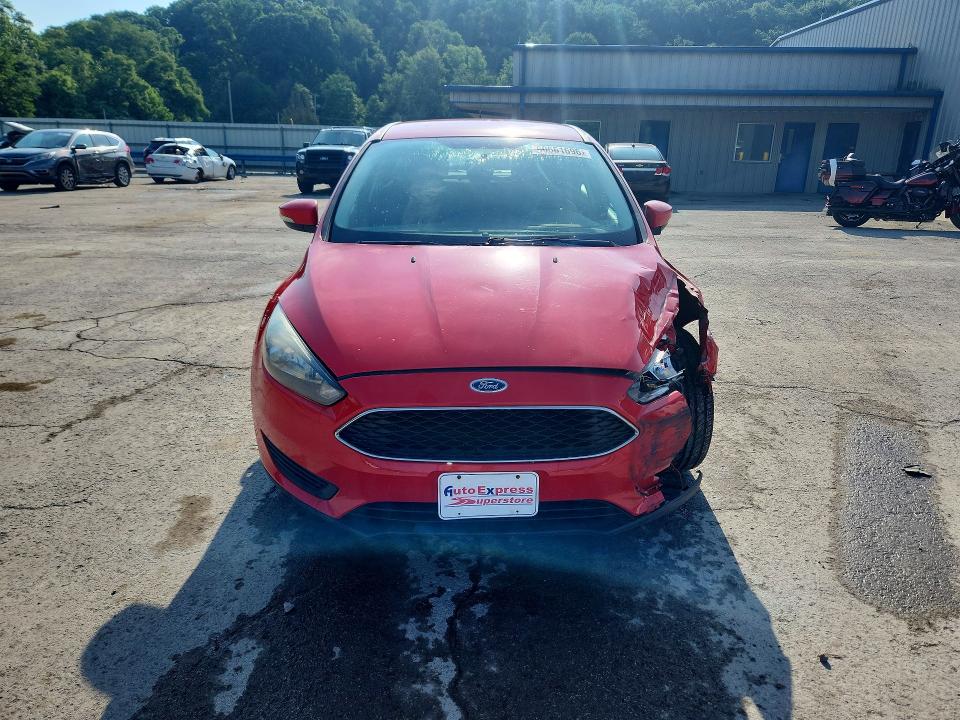 60561696 :رقم المزاد ، 1FADP3K26HL313034 vin ، 2017 Ford Focus مزاد بيع