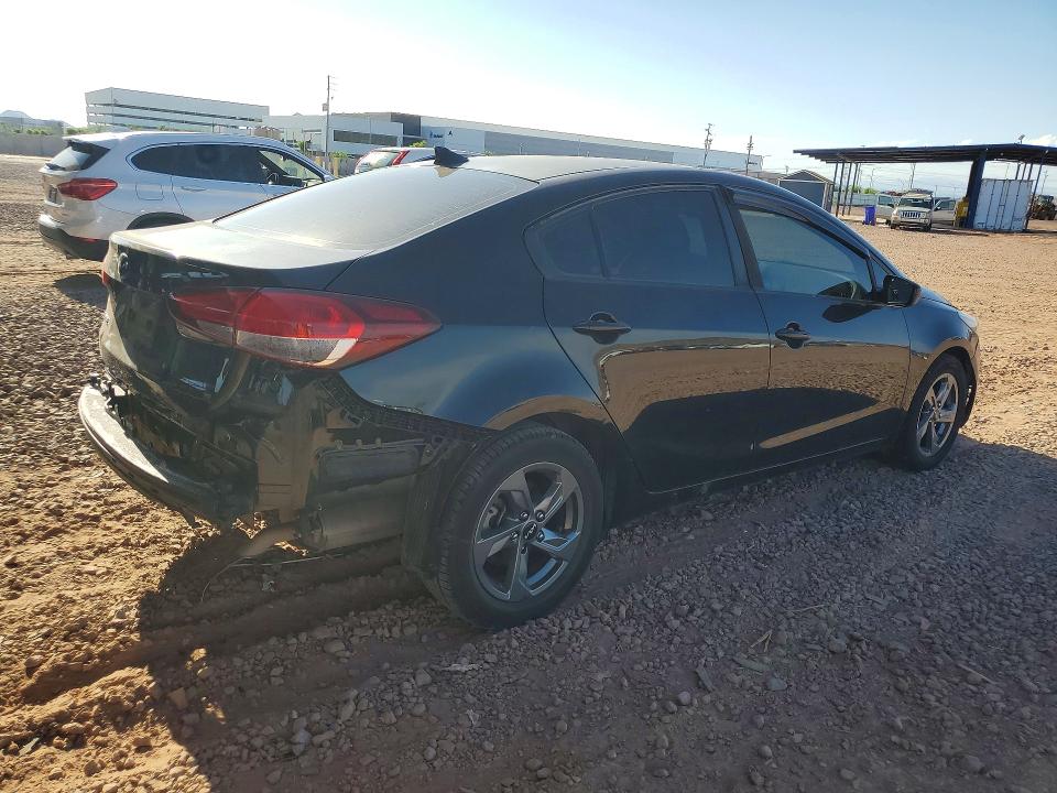 62851086 :رقم المزاد ، 3KPFK4A73JE202251 vin ، 2018 Kia Forte مزاد بيع