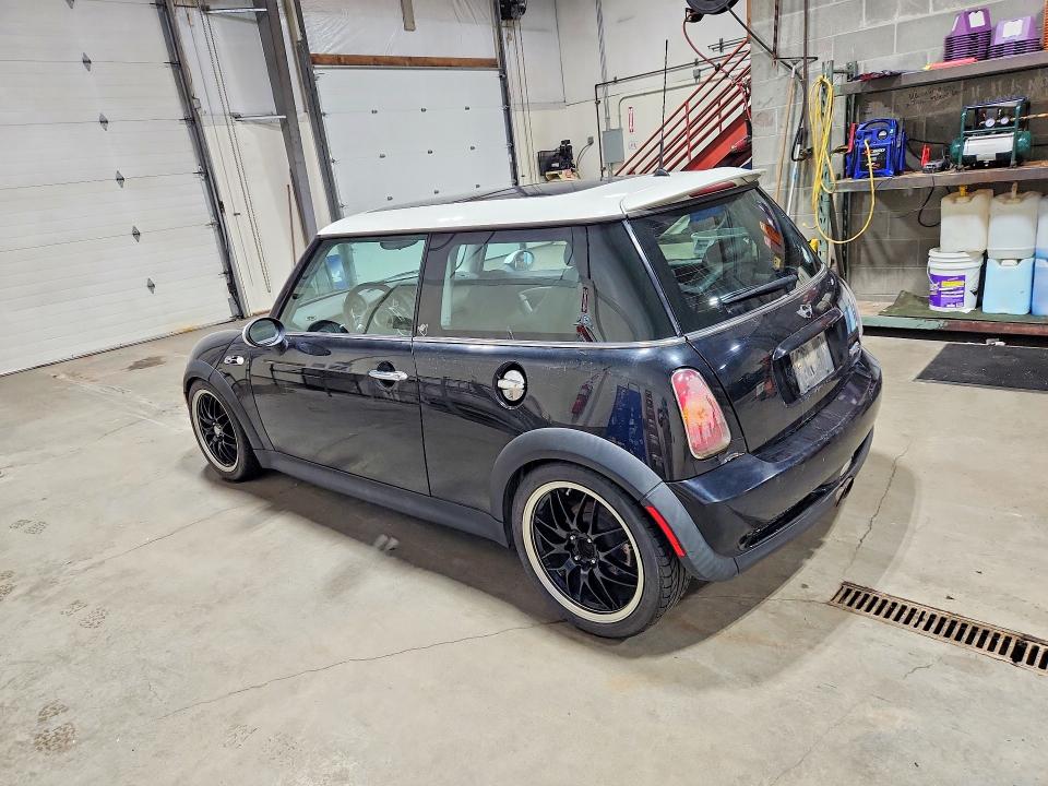 62353826 :رقم المزاد ، WMWRE33453TD65995 vin ، 2003 Mini Cooper مزاد بيع