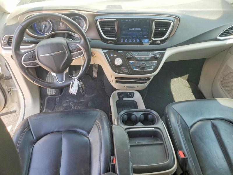 61041426 :رقم المزاد ، 2C4RC1BG9HR656794 vin ، 2017 Chrysler Pacifica مزاد بيع