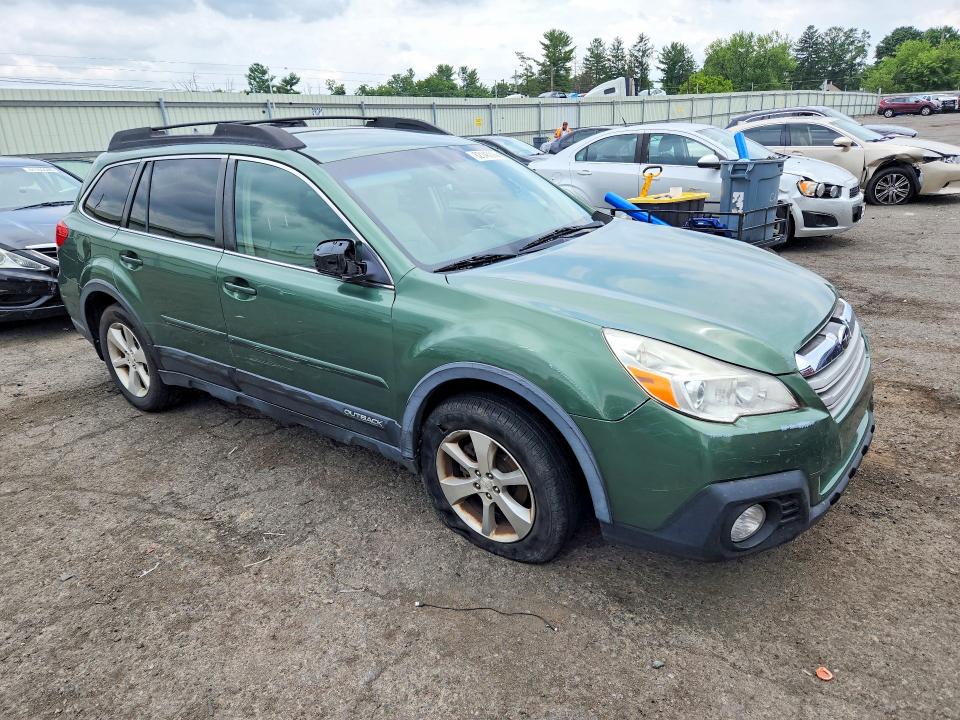 62148826 :رقم المزاد ، 4S4BRBKC4E3310025 vin ، 2014 Subaru Outback مزاد بيع