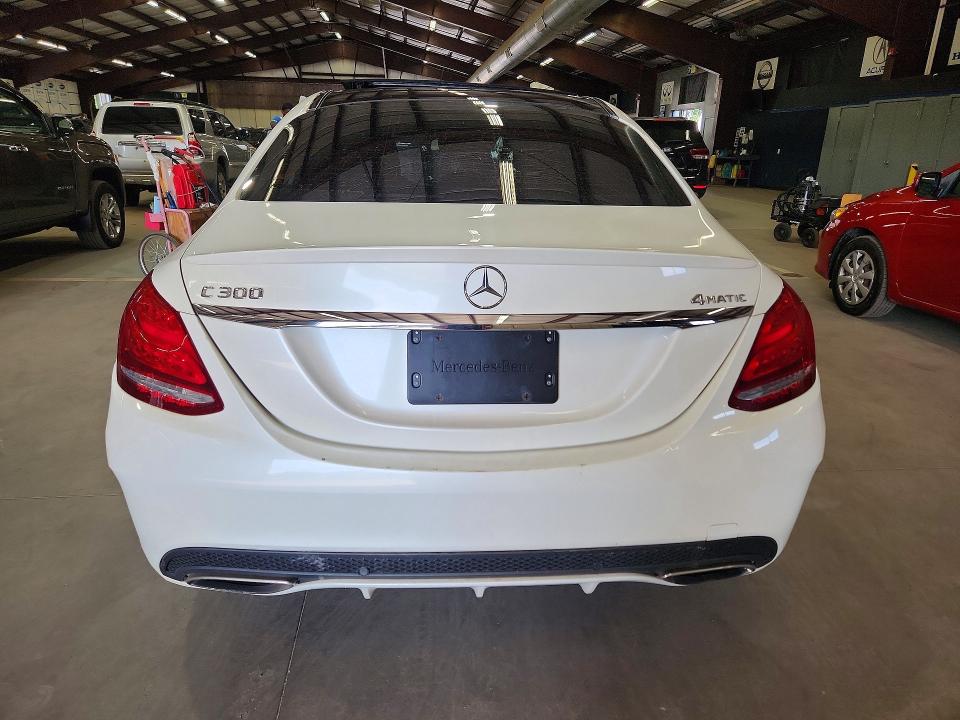 2015 Mercedes-benz C მანქანა იყიდება აუქციონზე, vin: 55SWF4KB5FU084839, აუქციონის ნომერი: 62983696
