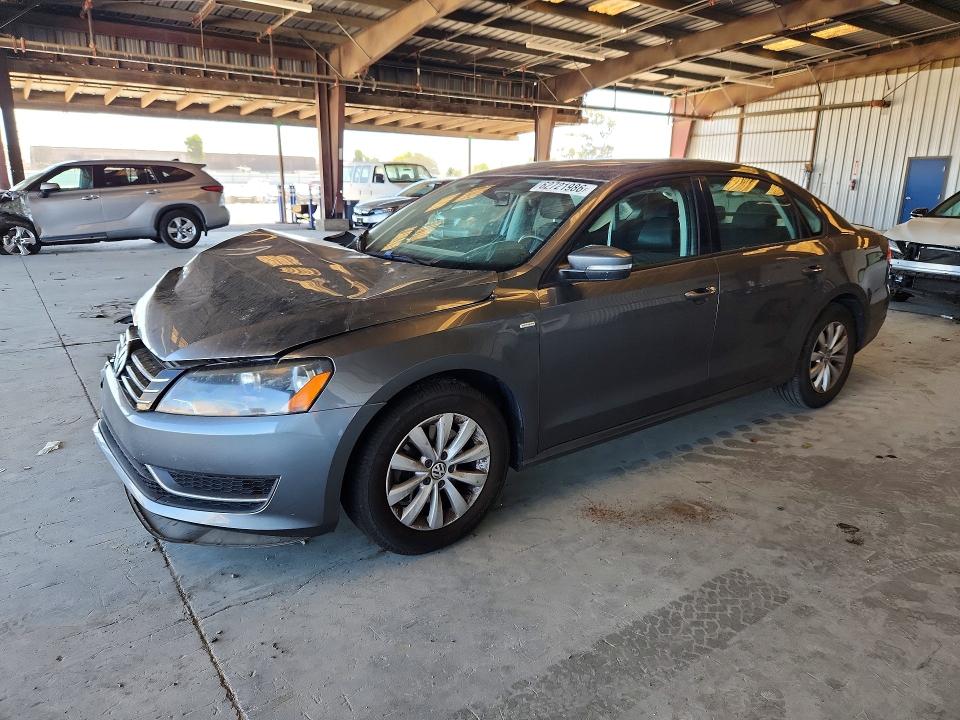 62721986 :رقم المزاد ، 1VWAT7A35EC098829 vin ، 2014 Volkswagen Passat مزاد بيع