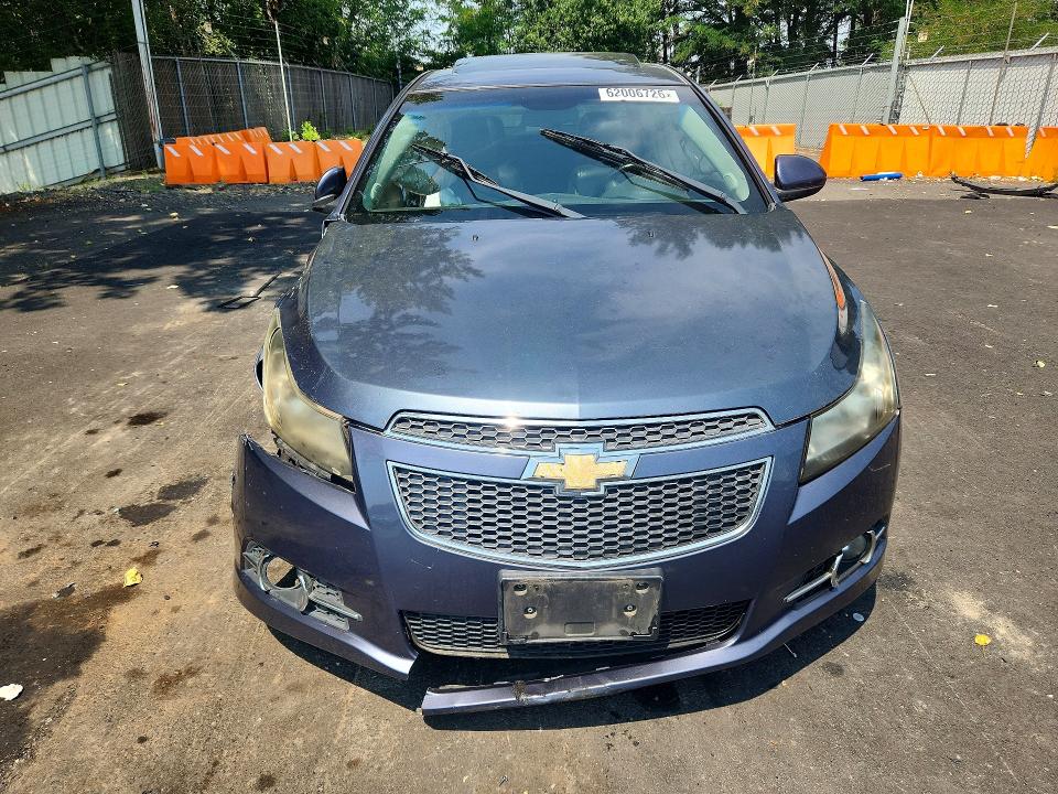 62006726 :رقم المزاد ، 1G1PE5SB3D7110123 vin ، 2013 Chevrolet Cruze مزاد بيع
