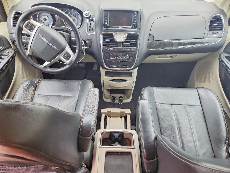 2015 Chrysler Town & Country მანქანა იყიდება აუქციონზე, vin: 2C4RC1BG8FR537695, აუქციონის ნომერი: 61210436
