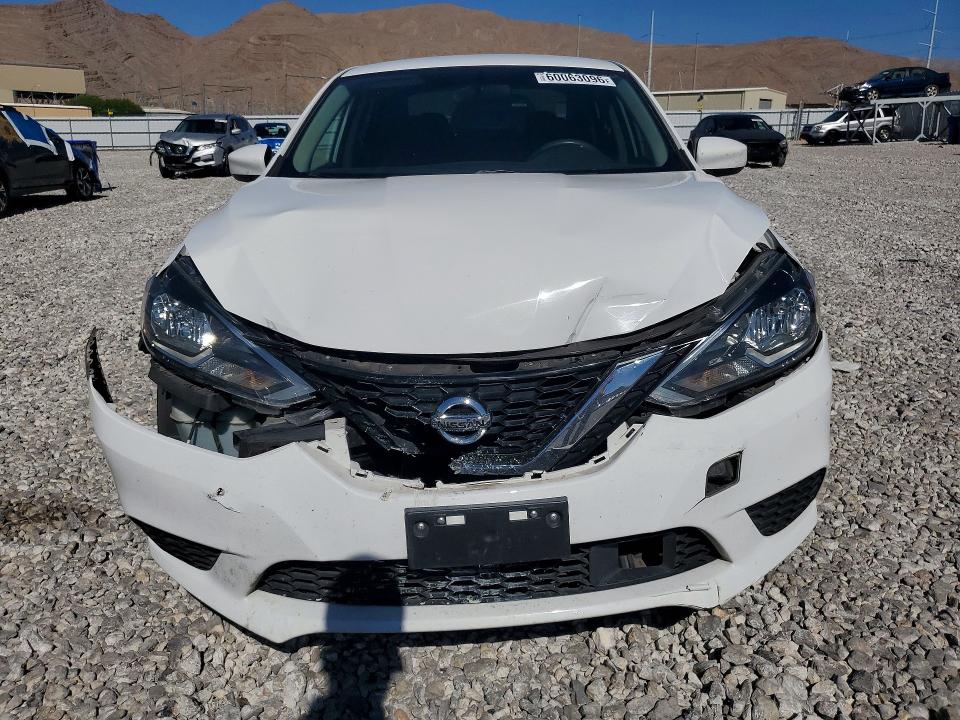 60063096 :رقم المزاد ، 3N1AB7AP8JY294695 vin ، 2018 Nissan Sentra مزاد بيع